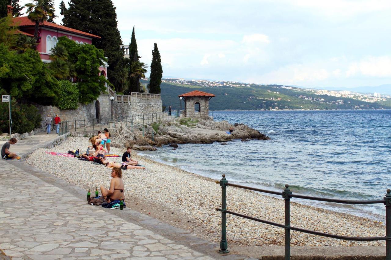 Apartments With A Parking Space Opatija - Pobri, Opatija - 7813 มาทุลยี ภายนอก รูปภาพ