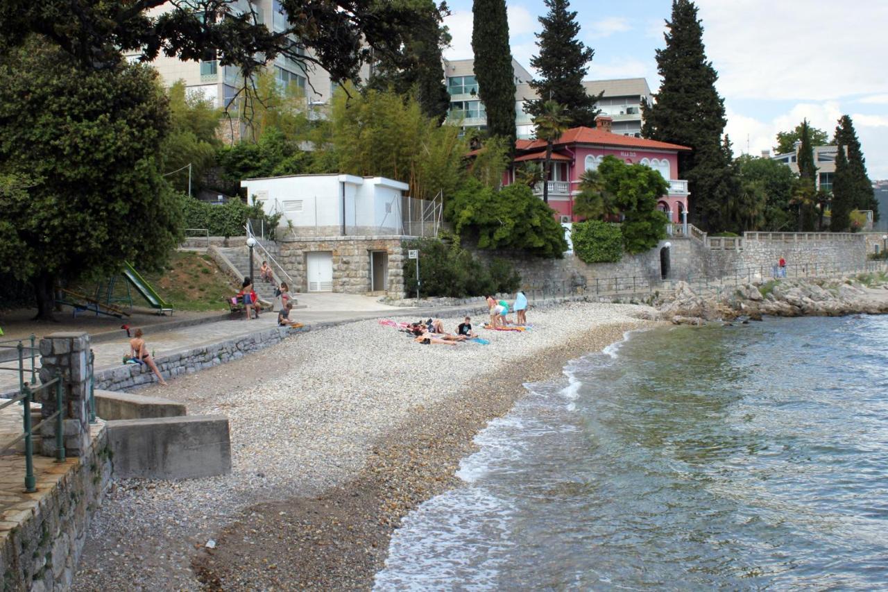 Apartments With A Parking Space Opatija - Pobri, Opatija - 7813 มาทุลยี ภายนอก รูปภาพ