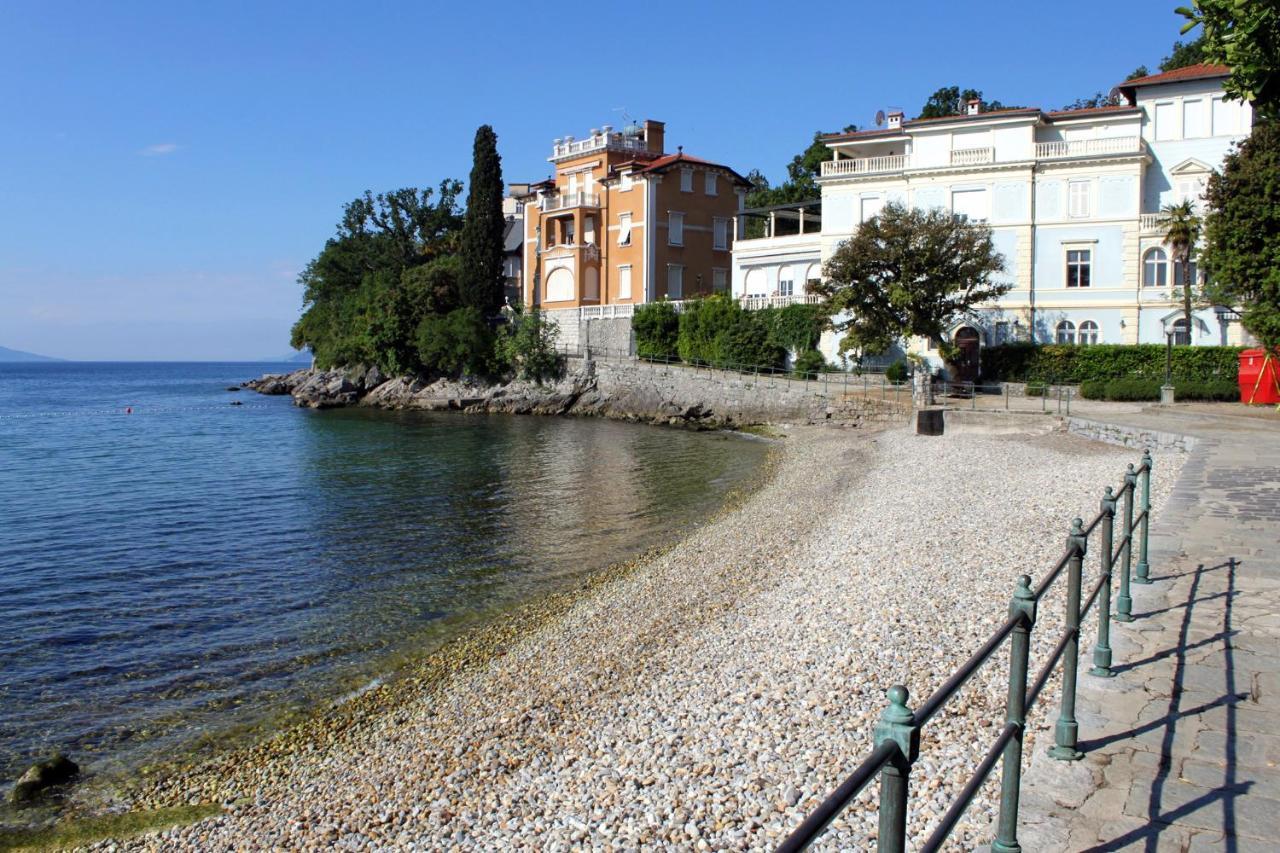 Apartments With A Parking Space Opatija - Pobri, Opatija - 7813 มาทุลยี ภายนอก รูปภาพ