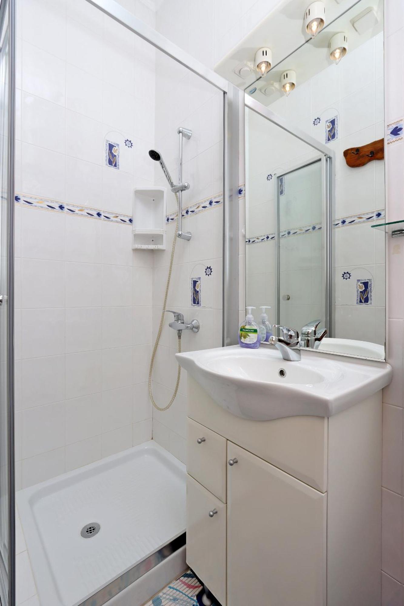 Apartments With A Parking Space Opatija - Pobri, Opatija - 7813 มาทุลยี ภายนอก รูปภาพ