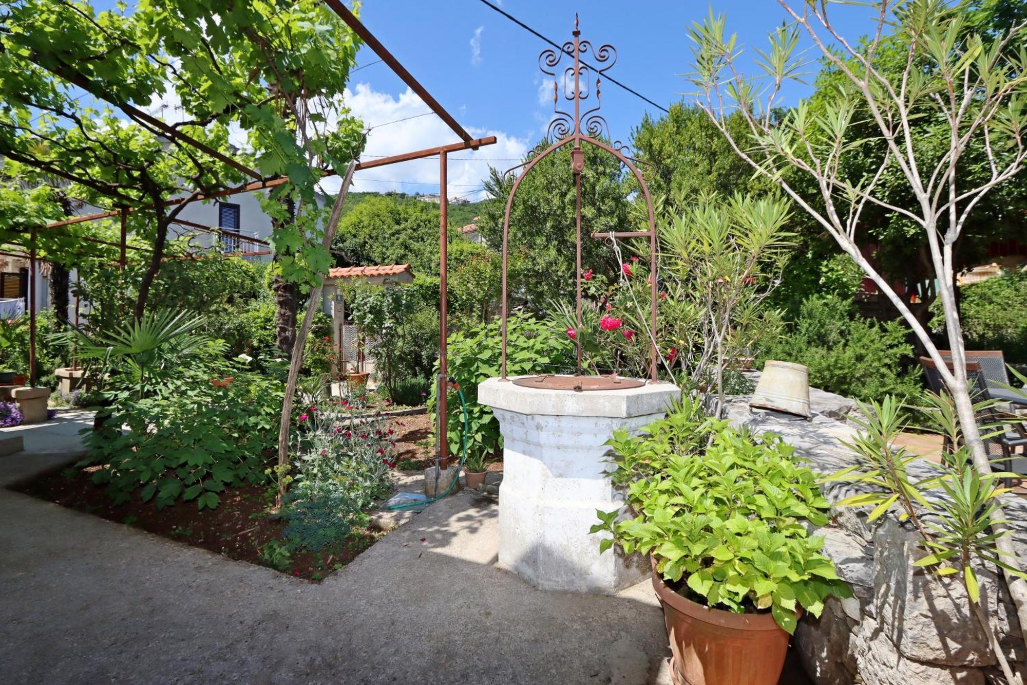Apartments With A Parking Space Opatija - Pobri, Opatija - 7813 มาทุลยี ภายนอก รูปภาพ